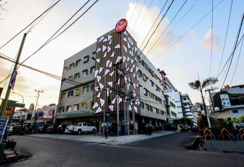 Citismart Hotel Pekanbaru Exterior foto